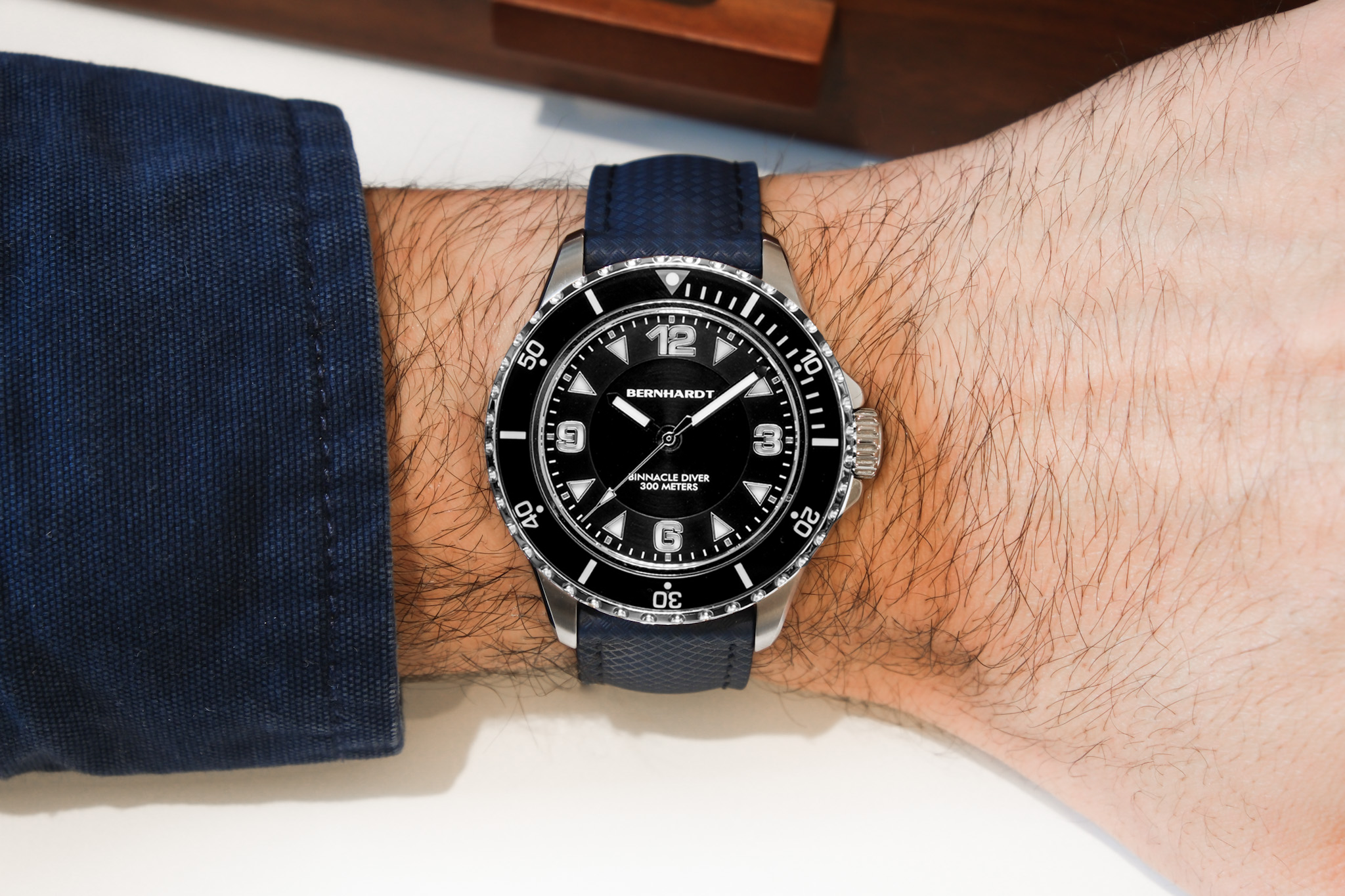 #add a strap (optional)_blue fkm no-loop deployant strap