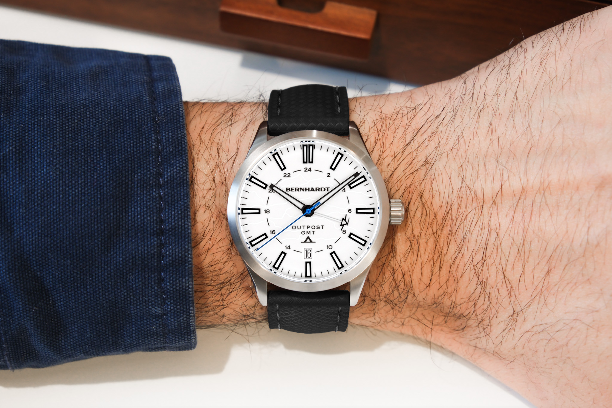 #select a strap_black fkm no-loop deployant strap