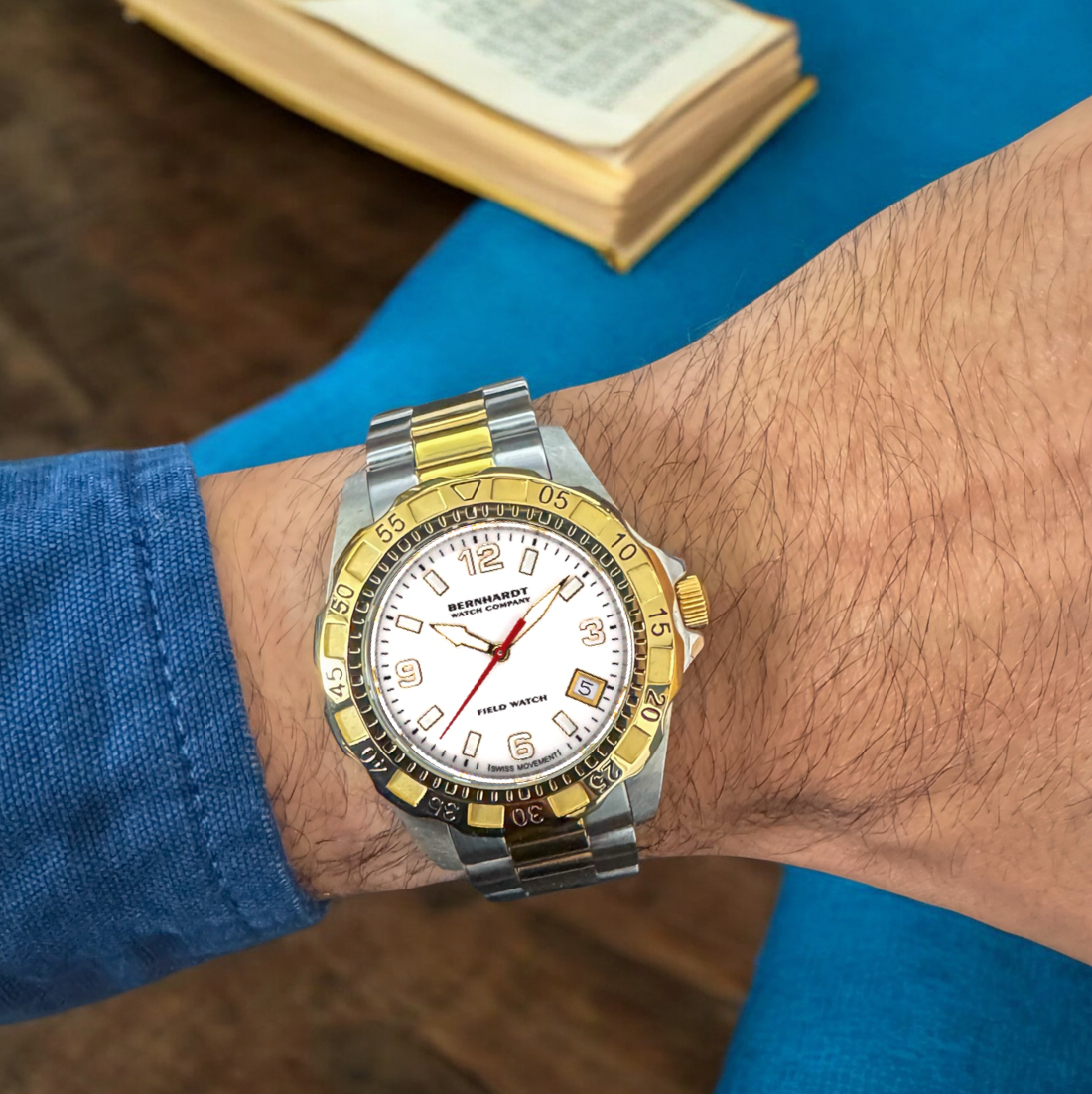 Field Diver - White/Gold