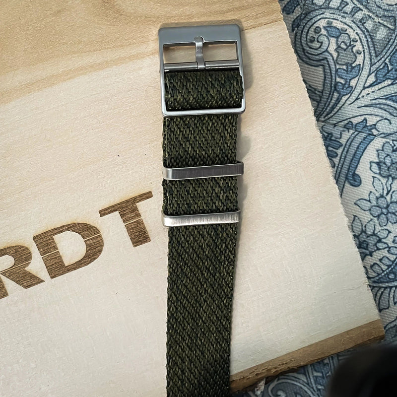 Single-Pass Nylon Straps