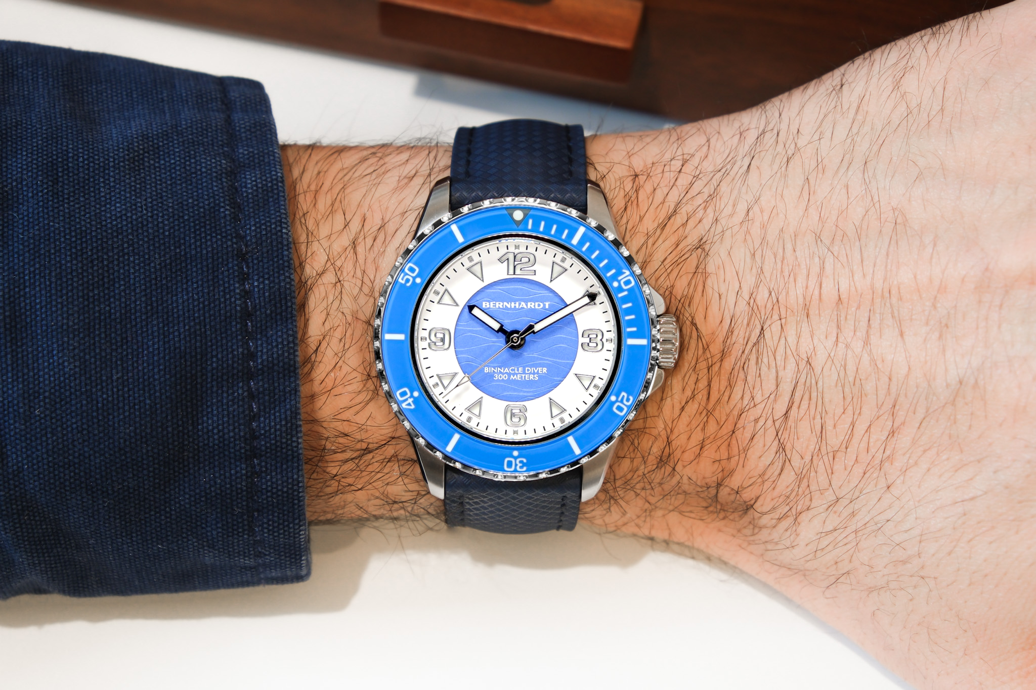 #add a strap (optional)_blue fkm no-loop deployant strap