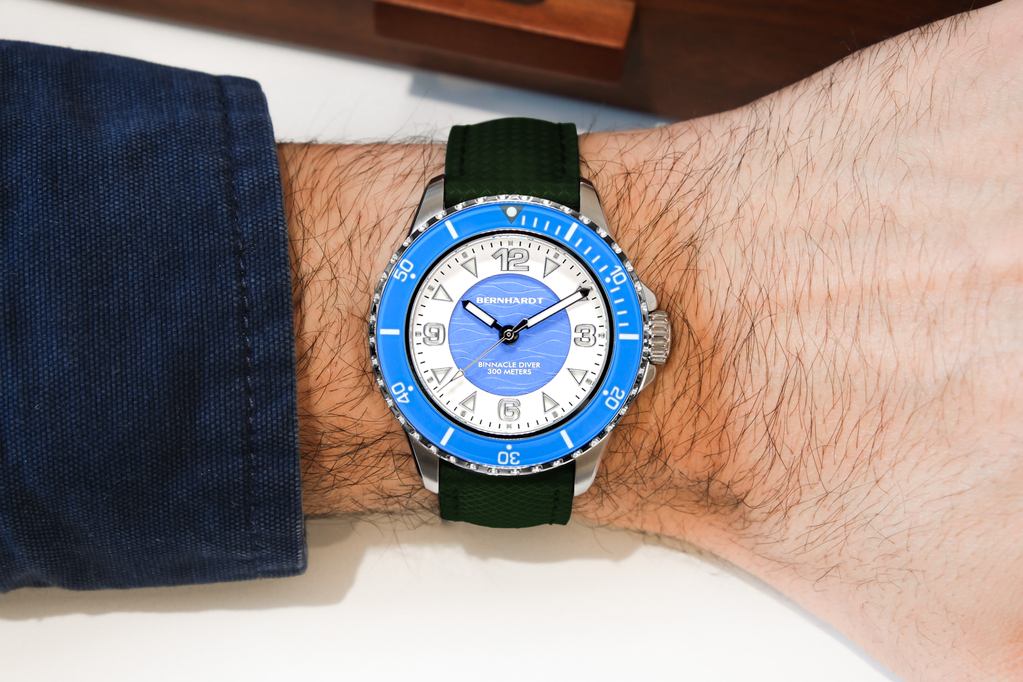 #add a strap (optional)_green fkm no-loop deployant strap