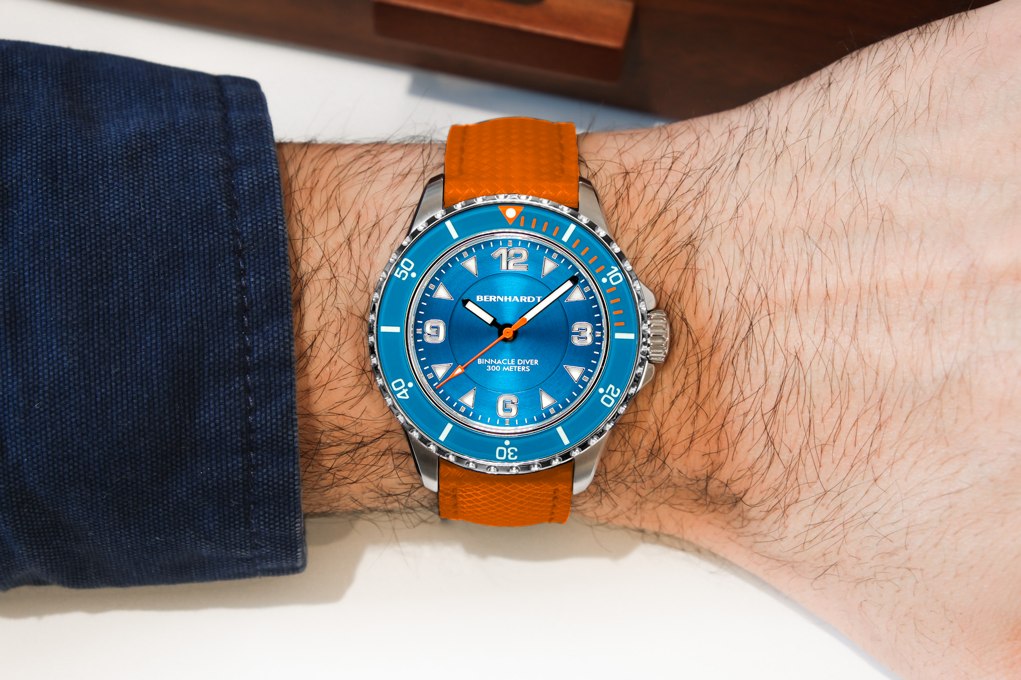 #add a strap (optional)_orange fkm no-loop deployant strap