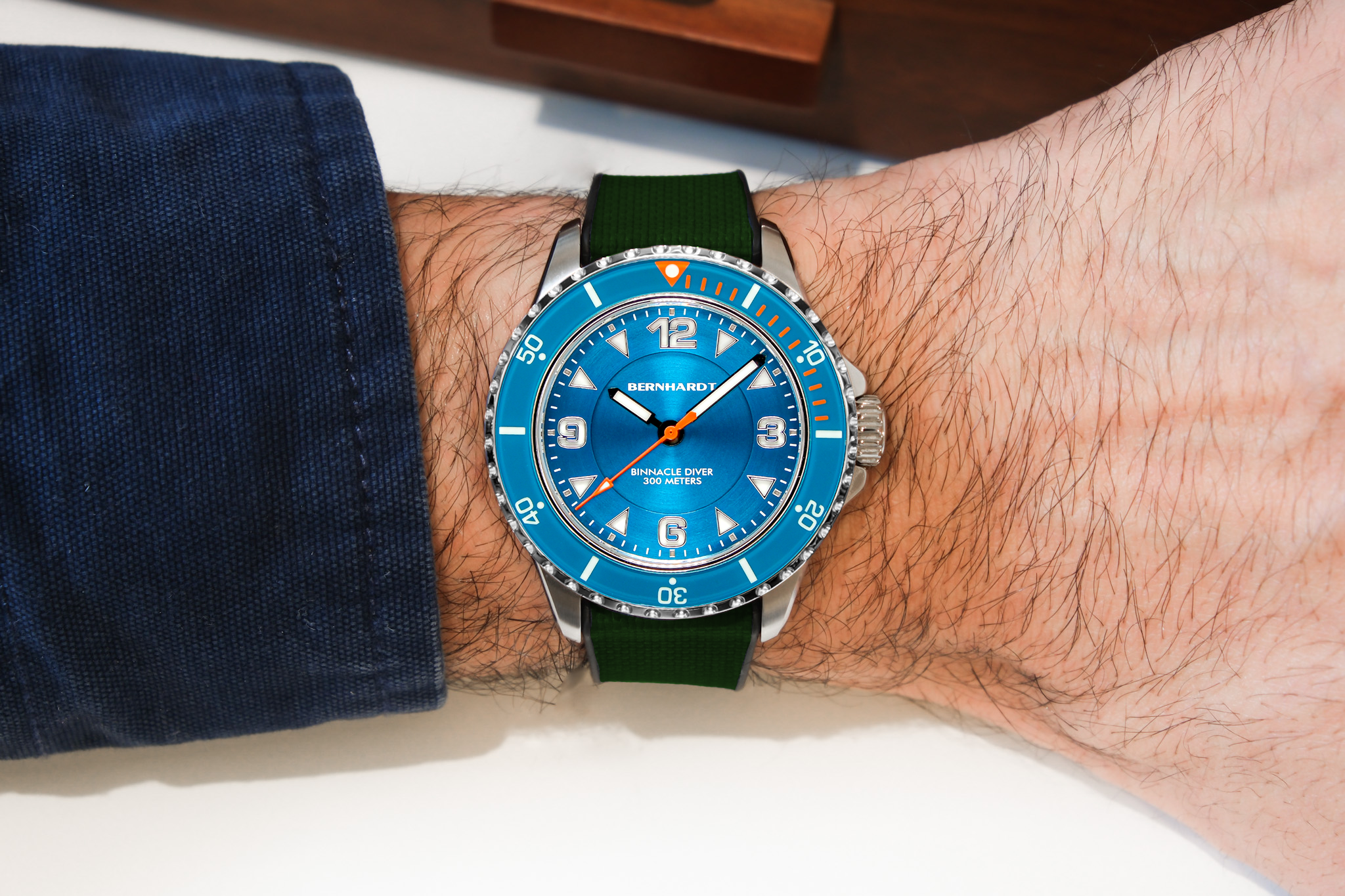 #add a strap (optional)_green fkm strap